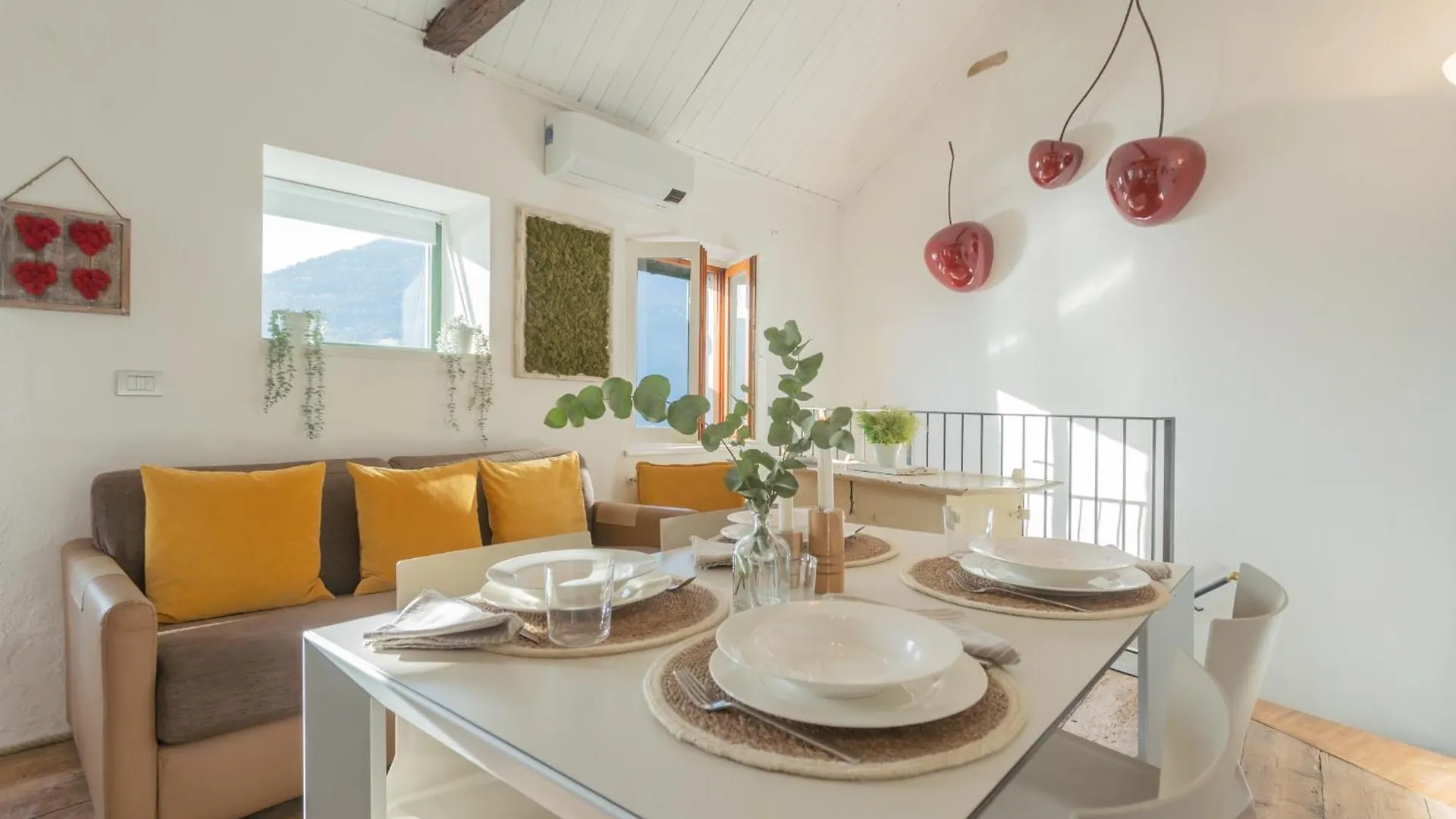 The Green Nest By Lake Como By Rent All Como Blevio Apartament